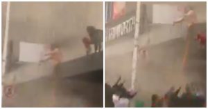 Un grupo de personas atrapó a la menor, cuando ella y su madre se encontraban en el edificio en llamas. Foto: Tomadas de video