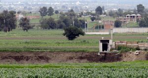 El socavón tiene más de un mes de su formación. Foto: Mireya Novo, Cuartoscuro