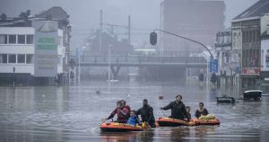 La progresiva acumulación en la atmósfera de ciertos gases de efecto invernadero emitidos, provoca un evidente calentamiento global de la superficie terrestre que altera otros factores del sistema climático. Foto: Valentin Bianchi, AP