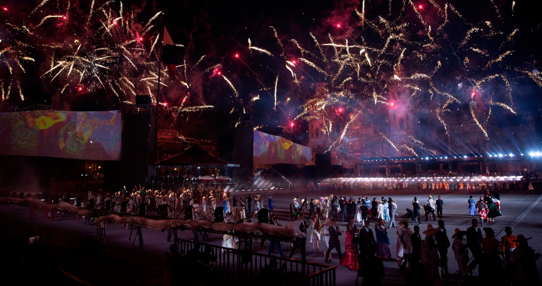 Registro general de la representación histórica de la Consumación de la Independencia de México, en el Zócalo de la Ciudad de México (México).