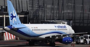 Interjet paró sus operaciones cuando más de cuatro mil trabajadores iniciaron una huelga por el impago de salarios de la compañía. Foto: Cuartoscuro. 