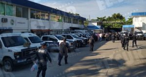 Después de las 7:00 horas, los agentes viales y preventivos cerraron la Secretaría de Seguridad Pública y no salieron a trabajar. Foto: Argenis Salmerón, El Sur.