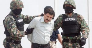 Más de dos años después de que "El Chapo" fuee condenado a no salir de la cárcel, no se sabe si alguien solicitó la recompensa. Foto: Moisés Pablo, Cuartoscuro