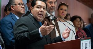 Presuntamente Guillermo Aréchiga hizo un convenio marco con 21 empresas, de las cuales 13 eran fantasma para operar el monitoreo del transporte público. Foto: Diego Simón Sánchez, Cuartoscuro