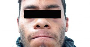 Hombre es detenido en Puebla por llevar las cabezas de sus suegros en una bolsa. Foto: @TepeacaNoticias