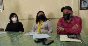 Los activistas se manifestaron inconformes con la decisión de la Gobernadora de apuntar a una militar a la Fiscalía del Estado. Foto: vía El Sur de Acapulco.