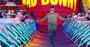 Bad Bunny en la WWE. Foto: Twitter, @wweespanol