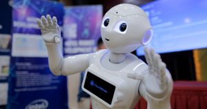 A día de hoy no existen robots con una apariencia suficientemente humana para imitar expresiones faciales y emociones. Foto: Wu Hong, EFE