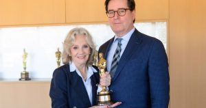 Hayley Mills, exestrella infantil que apareció en varios largometrajes de Disney. Foto: Twitter, @TheAcademy