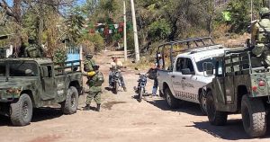 Enfrentamiento en la comunidad Guadalupe de Rivera. Foto: Especial, vía Pop Lab.
