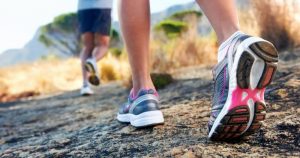 Pensar en hacer algo saludable, como el ejercicio físico, hace que nos invada un sentimiento de desgana inconmensurable. Foto: EFE