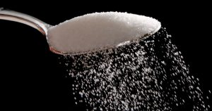 Nuestro umbral del dulce está mal modulado desde que nacemos, ya que muchos alimentos, incluidos los infantiles, incluyen entre sus ingredientes azúcar. Foto: Matt Rourke, AP