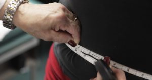 Los ejercicios hipopresivos tienen fama de reducir la cintura. Y, aunque es verdad, no es el mayor beneficio que se deriva de practicarlos. Foto: M. Spencer Green, AP