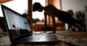 El ejercicio es toda aquella actividad sistematizada, repetida y planificada, con objetivos cardiovasculares y musculares. Foto: EFE