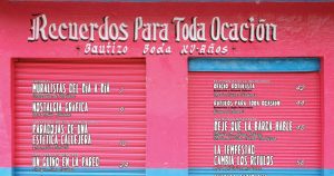 Los rótulos comerciales forman parte del paisaje histórico mexicano. Foto: Artes de México 