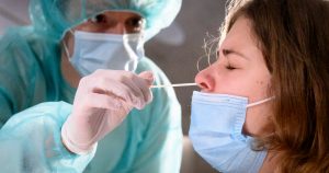 El idioma, como componente indispensable, vivo y dinámico de las sociedades, no ha resultado inmune a los efectos de la pandemia. Foto: KEYSTONE/Laurent Gillieron, AP