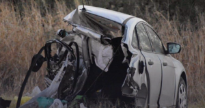 Los conductores reciben instrucciones acerca de dónde deben llevar a los migrantes. Foto: InsghtCrime. 