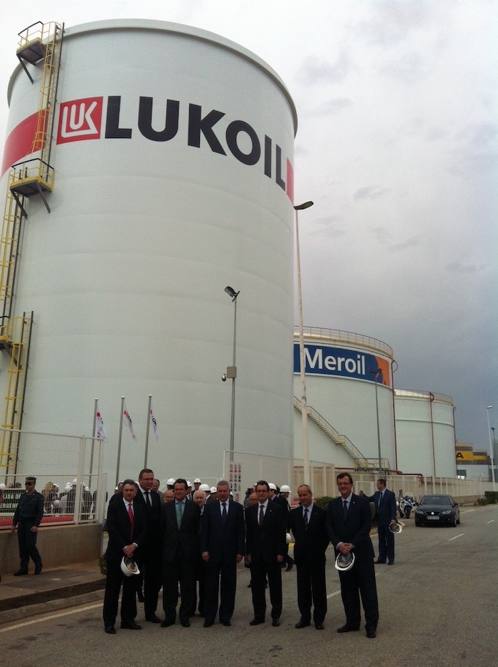 Meroil-Lukoil en el Puerto de Barcelona.