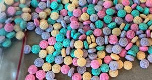 Las autoridades estadounidenses acusan al Cártel de Sinaloa y al CJNG de ser los principales distribuidores de fentanilo. Foto: Administración para el Control de Drogas (DEA, por sus siglas en inglés)