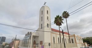 Sujetos asaltan a feligreses durante bautizo en iglesia de Tijuana. Foto: Google Maps vía Zeta.