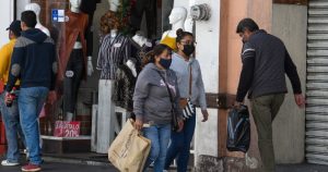 En septiembre de 2022 el Indicador de Confianza del Consumidor (ICC) se ubicó en 41 puntos, presentó un avance mensual de 0.1 puntos, y una disminución de 2.5 puntos en su referencia anual. Foto:  Crisanta Espinosa Aguilar, Cuartoscuro.