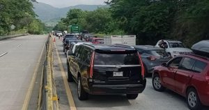 VIDEO: Denuncian asaltos violentos en Autopista del Sol; despliegan operativo aéreo