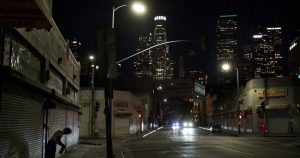 Para 2019, las azules proliferaban en Estados Unidos. Los comprimidos circulaban tanto entre los vecinos de Skid Row como entre los consumidores adinerados y, para el ojo no entrenado, se parecían mucho a las M30 legítimas. Foto: AP 