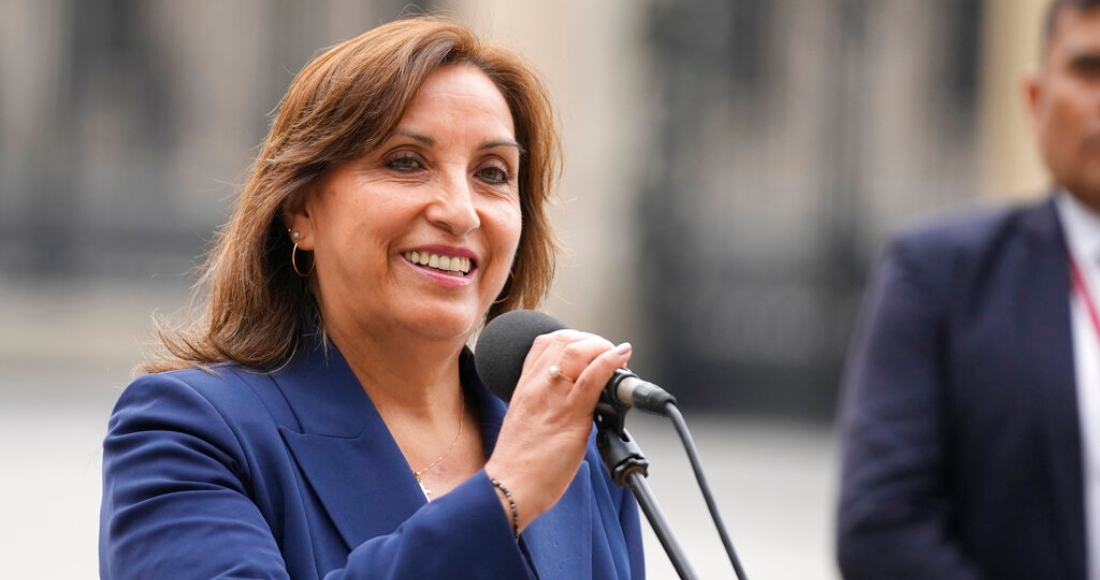 La nueva Presidenta de Perú, Dina Boluarte, hace una declaración a la prensa en el Palacio de Gobierno en Lima, Perú, el jueves 8 de diciembre de 2022.