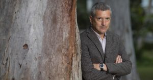 El escritor peruano Santiago Roncagliolo habló con SinEmbargo sobre El año en que nació el demonio, una novela situada en el Virreinato del Perú en 1623. Foto: Richard Hirano 