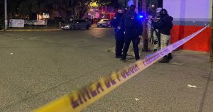 La versión policiaca afirma que hombres arrojaron el cadáver desde un automóvil en movimiento. Foto ilustrativa, Cuartoscuro. 