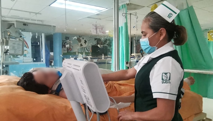 El equipo de enfermería trabajó de manera conjunta con el grupo de médicos especialistas para proporcionarle atención a Abdalá. Foto: IMSS