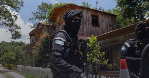 La pesadilla de un migrante en la frontera entre Guatemala y México. Foto: Insight Crime.