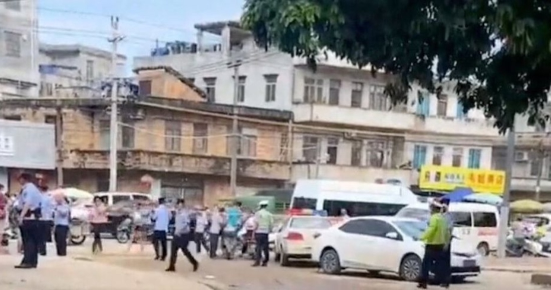 Los ataques en jardines de infantes ocurren con cierta frecuencia en China, pese a las órdenes de redoblar la seguridad tras el asesinato de 20 niños en 2010. Foto: tomada de Twitter