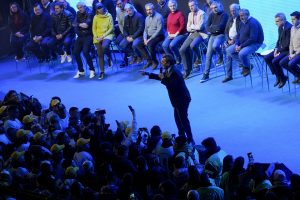 El Ministro argentino de Economía y precandidato presidencial del partido oficialista, Sergio Massa, habla en la recta final de campaña ante trabajadores de la Confederación General del Trabajo, en Buenos Aires, Argentina, el martes 8 de agosto de 2023.