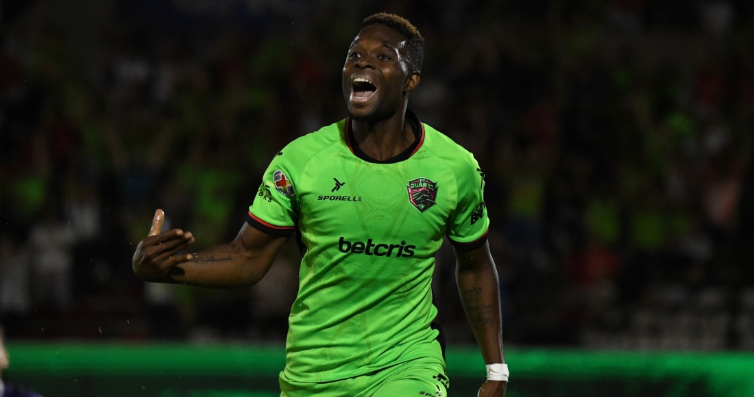 Los colombianos Diego Valoyes y Avilés Hurtado anotaron un gol cada uno, el español Aitor García los complementó y Ciudad Juárez retomó el camino del triunfo el viernes, al vencer 3-1 a Mazatlán, para colocarse como líder provisional del Torneo Apertura de México. Foto: Bravos, tomada de sus redes sociales