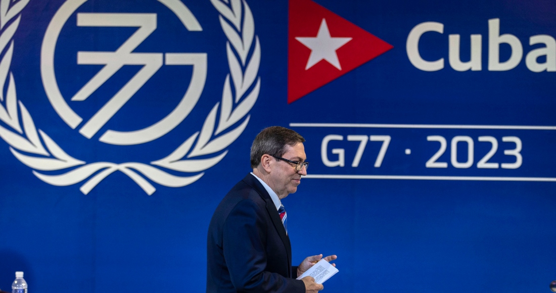 El Ministro de Relaciones Exteriores cubano Bruno Rodríguez se marcha después de dar una conferencia de prensa sobre la próxima cumbre del G77+China en La Habana, Cuba, el miércoles 13 de septiembre de 2023. Foto: Ramón Espinosa, AP