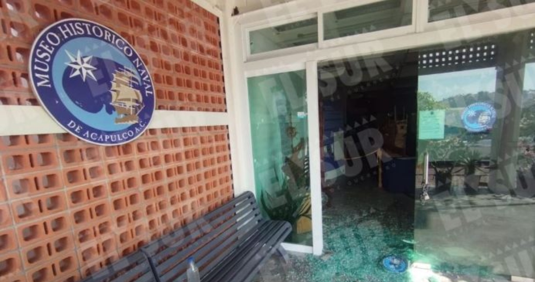 Estrada del Museo Histórico Naval de Acapulco después del robo. Foto: Carlos Carbajal, El Sur