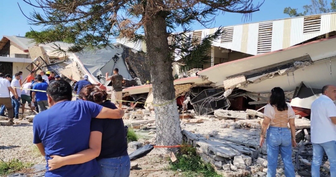 El techo de una iglesia de Ciudad Madero, Tamaulipas, colapsó este domingo durante la celebración de un bautizo.