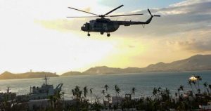 Las secuelas del huracán ofrecen al crimen organizado la oportunidad de sacar provecho luego del paso del huracán "Otis". Foto: Rogelio Morales, Cuartoscuro.