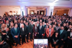Durante el evento, Claudia Sheinbaum expuso que en el “siguiente piso” de la llamada Cuarta Transformación, temas como nearshoring y la transición energética, serán clave para seguir generando inversión nacional y extranjera en el país. 