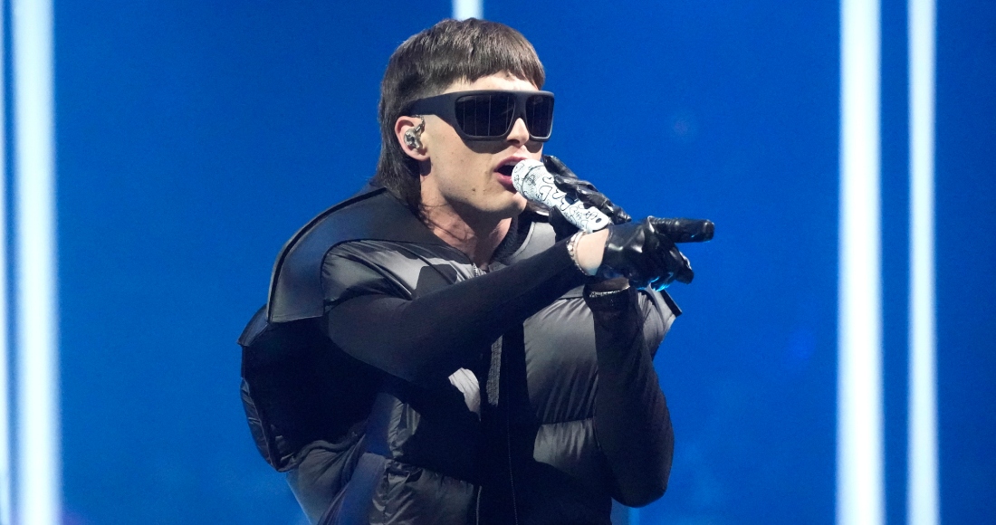 La industria musical mundial superó los cuatro billones de reproducciones en 2023, un nuevo récord para un solo año, según el Informe de Fin de Año 2023 de Luminate. La música regional mexicana y artistas como Peso Pluma fueron de los más escuchados. Foto: Charles Sykes/Invision/AP