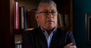 El periodista y académico Gustavo Castillo García habló con SinEmbargo sobre El Tigre de Nazar, un trabajo periodístico que expone, con sus propias palabras, al hoy fallecido exdirector de la DFS, la policía política del régimen priista. Foto: Grijalbo.