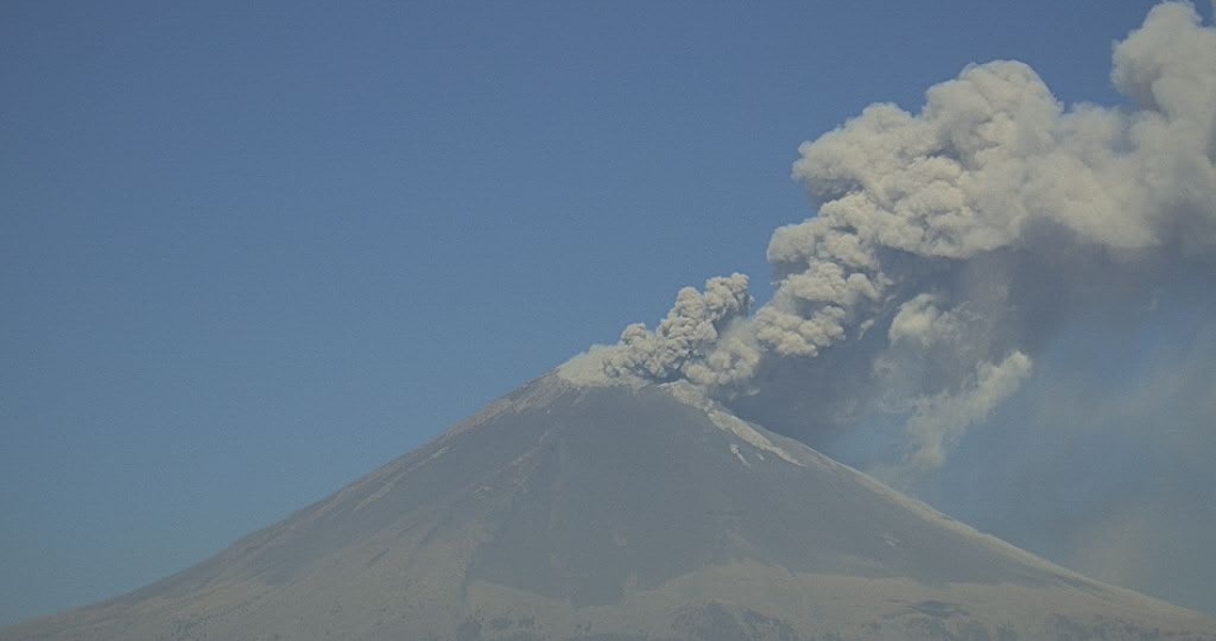 Emisión de cenizas del Popocatépetl
