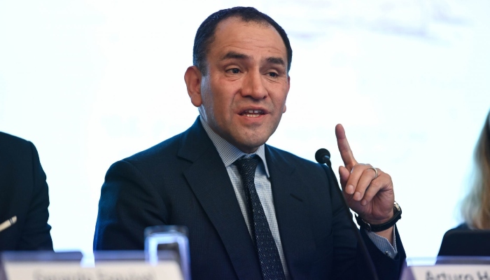 Arturo Herrera, director global del Banco Mundial, participa en el seminario.