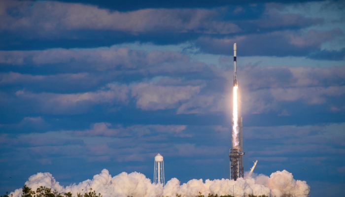 Corea del Sur puso en órbita su segundo satélite militar espía, días después de que Corea del Norte reafirmara su plan de lanzar varios satélites de reconocimiento este año, el 7 de abril de 2024.