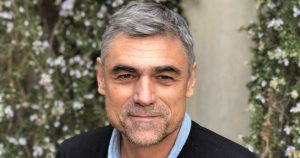 ENTREVISTA¬ Nadie tendría que elegir entre su familia y su identidad: Simonetti