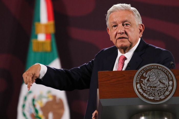 El Presidente Andrés Manuel López Obrador reveló la mañana de este lunes que le reclamó a Estados Unidos que frenara la exportación de aguacate proveniente de Michoacán por una agresión que sufrieron sus inspectores, ya que consideró que "no es ese el modito".