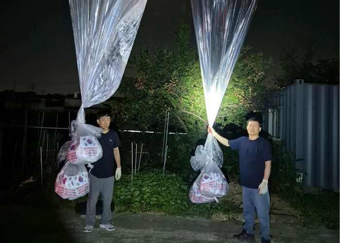 corea-globos-basura-2