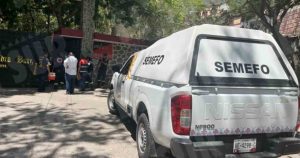 Un estudiante de la escuela Normal Rural Isidro Burgos de Ayotzinapa falleció esta mañana cuando explotó un tanque de gas estacionario en el plantel, confirmaron peritos de la Fiscalía General del Estado (FGE).