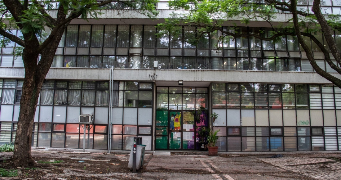 La agresión sucedió el lunes en el tercer piso del edificio "A", durante el turno Vespertino.